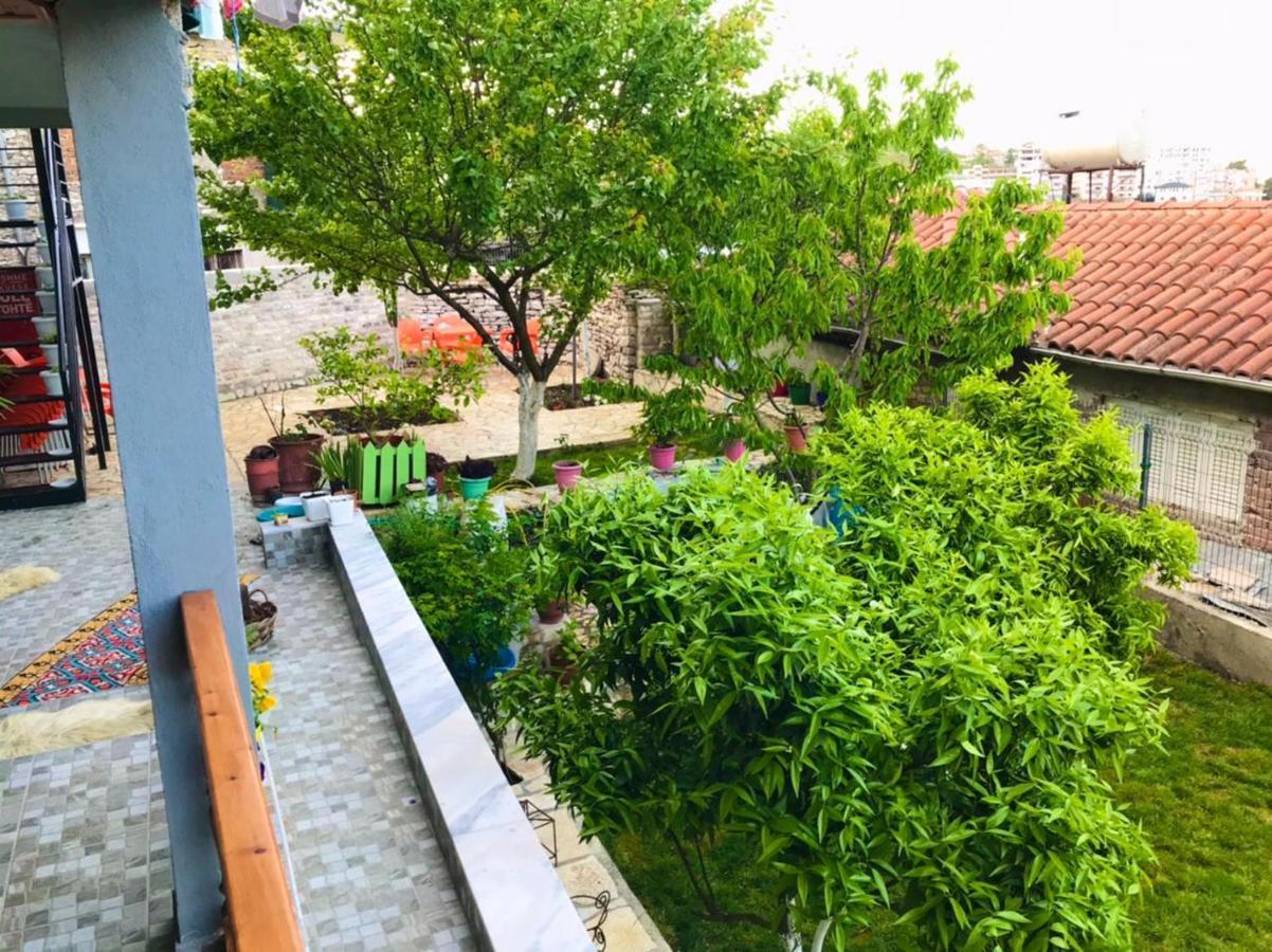 "Mani Guest House" Гирокастра Экстерьер фото