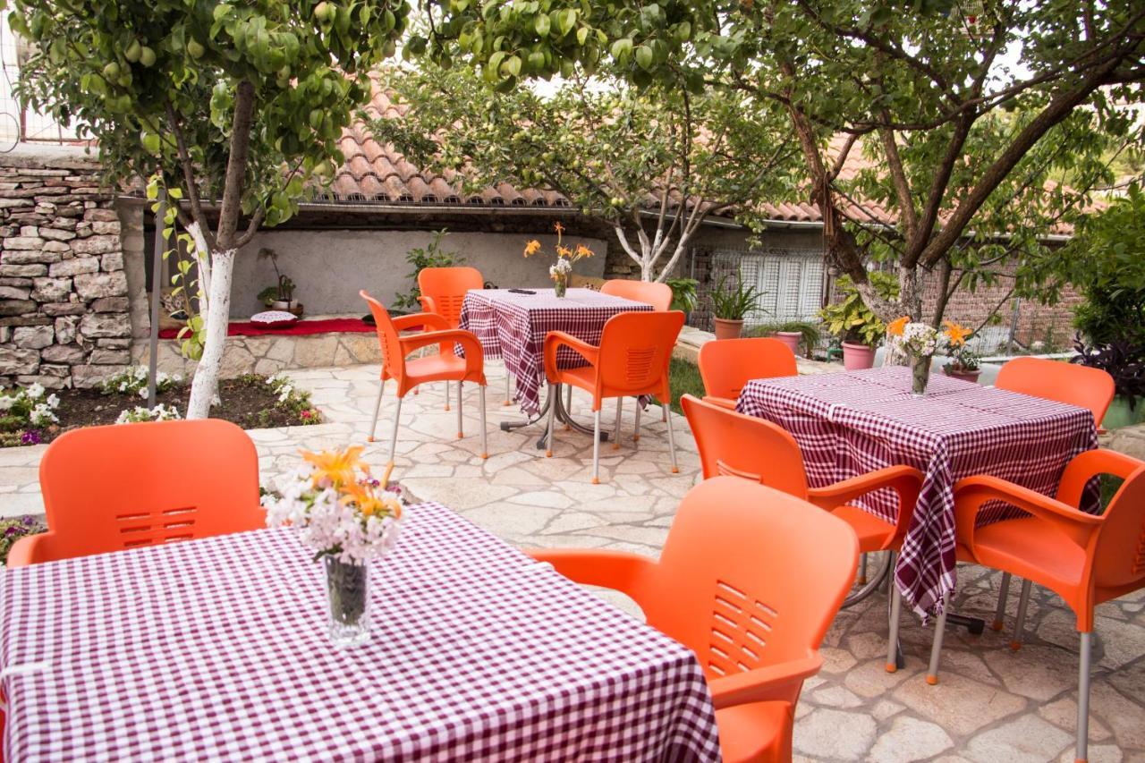 "Mani Guest House" Гирокастра Экстерьер фото
