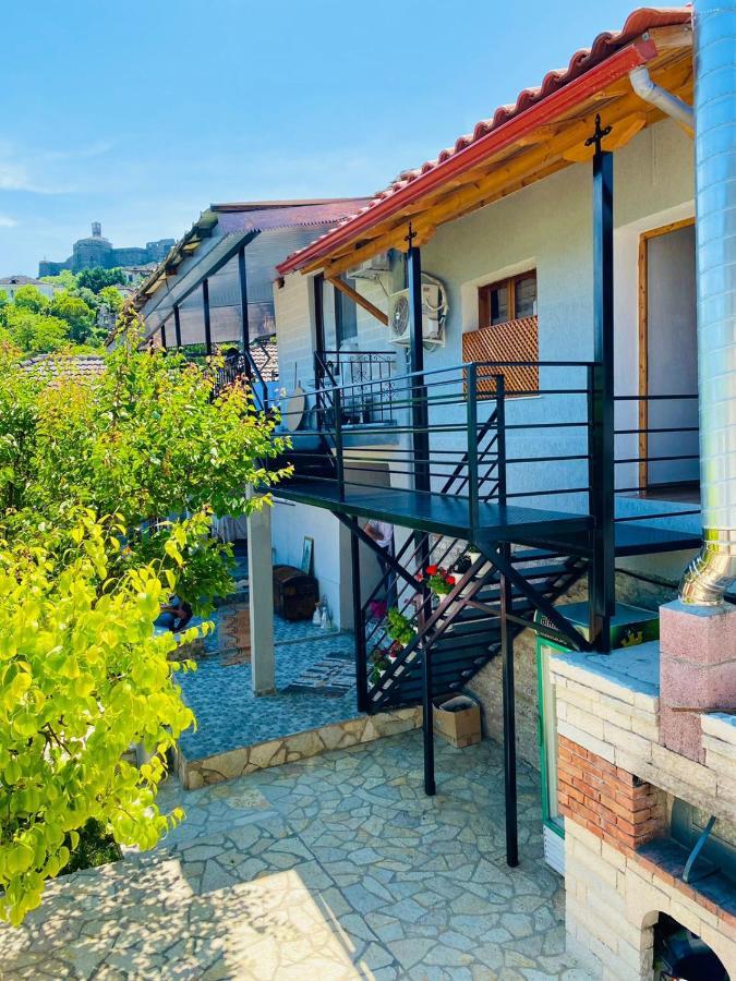 "Mani Guest House" Гирокастра Экстерьер фото