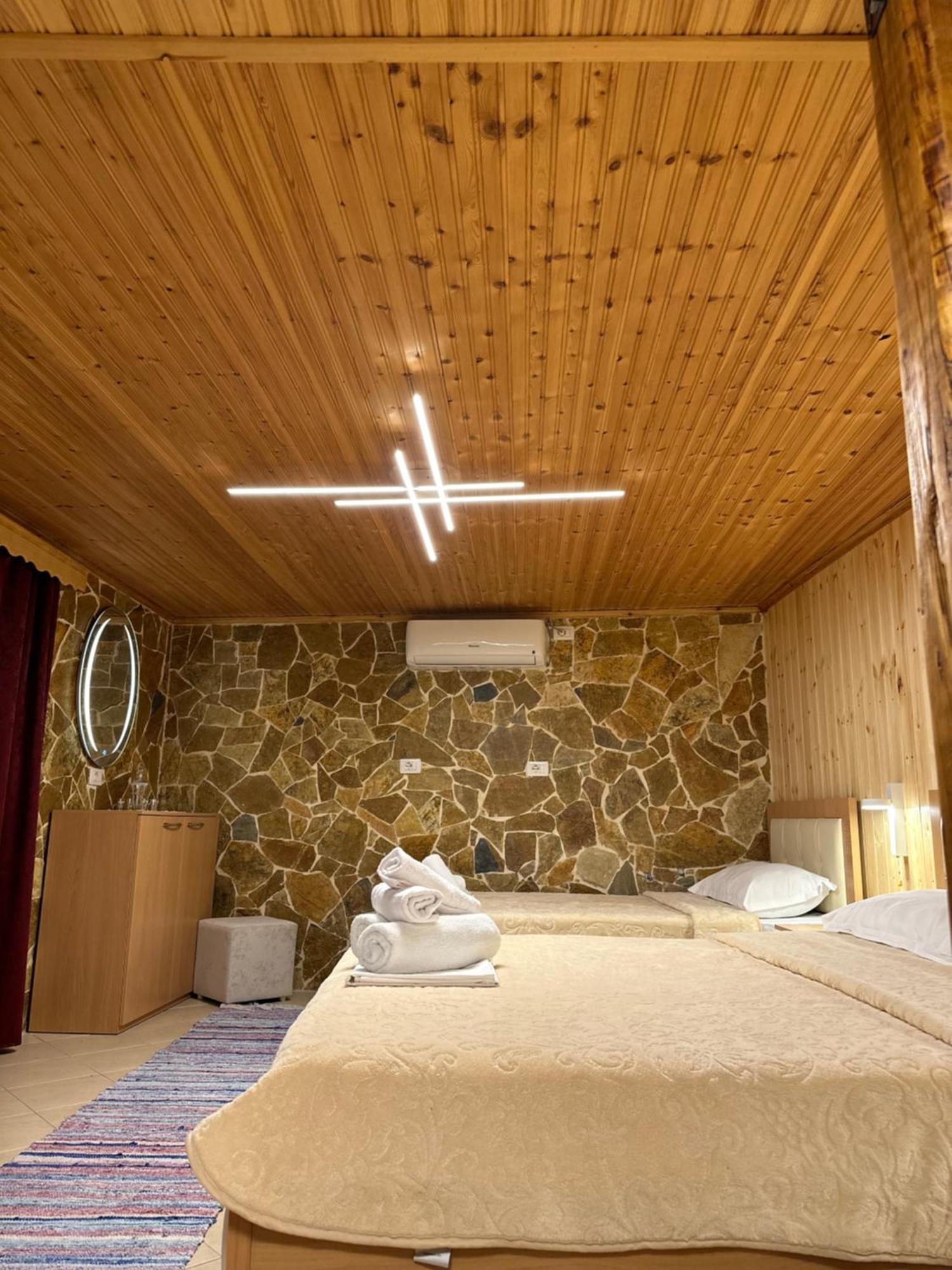 "Mani Guest House" Гирокастра Экстерьер фото