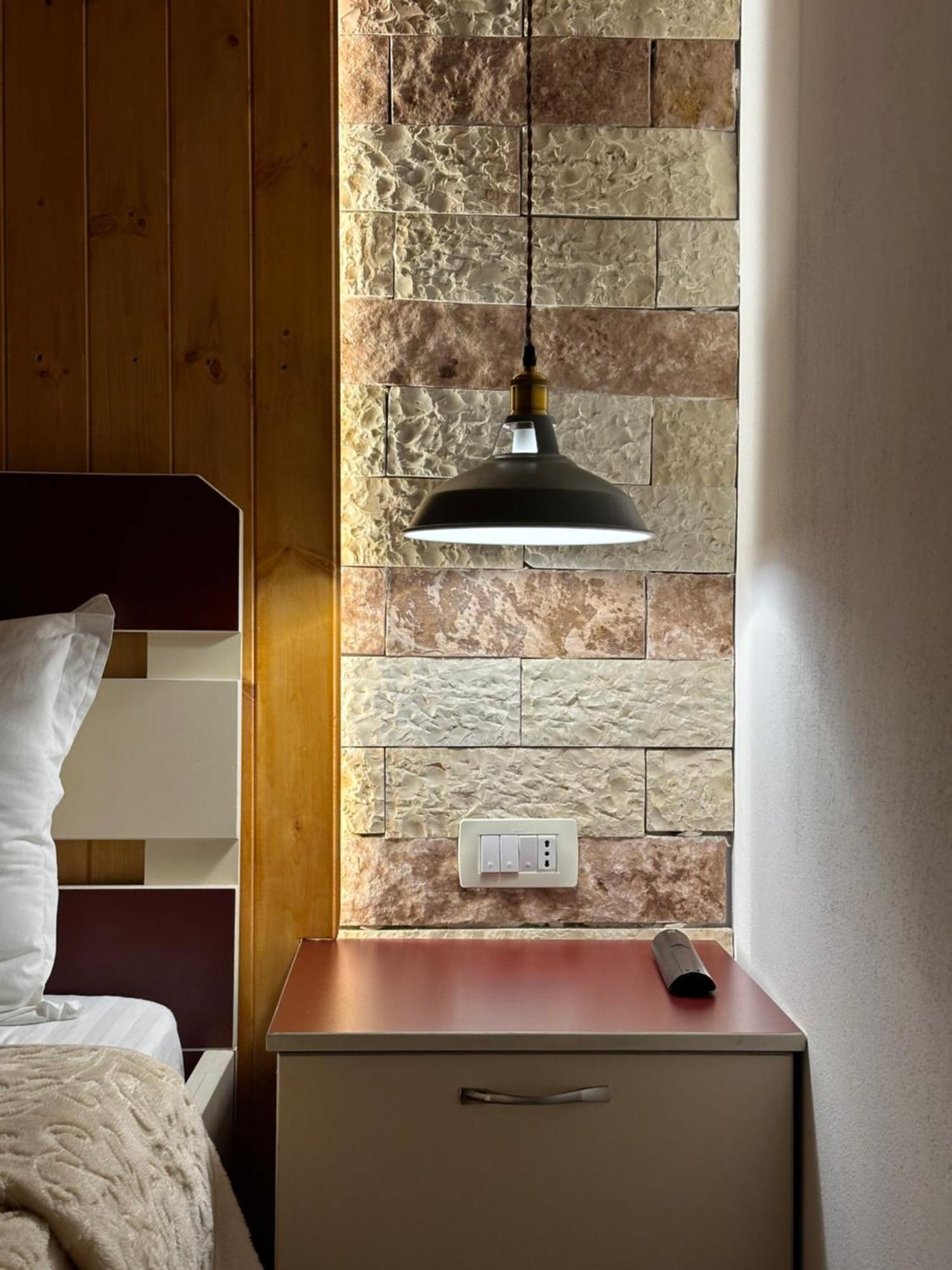 "Mani Guest House" Гирокастра Экстерьер фото
