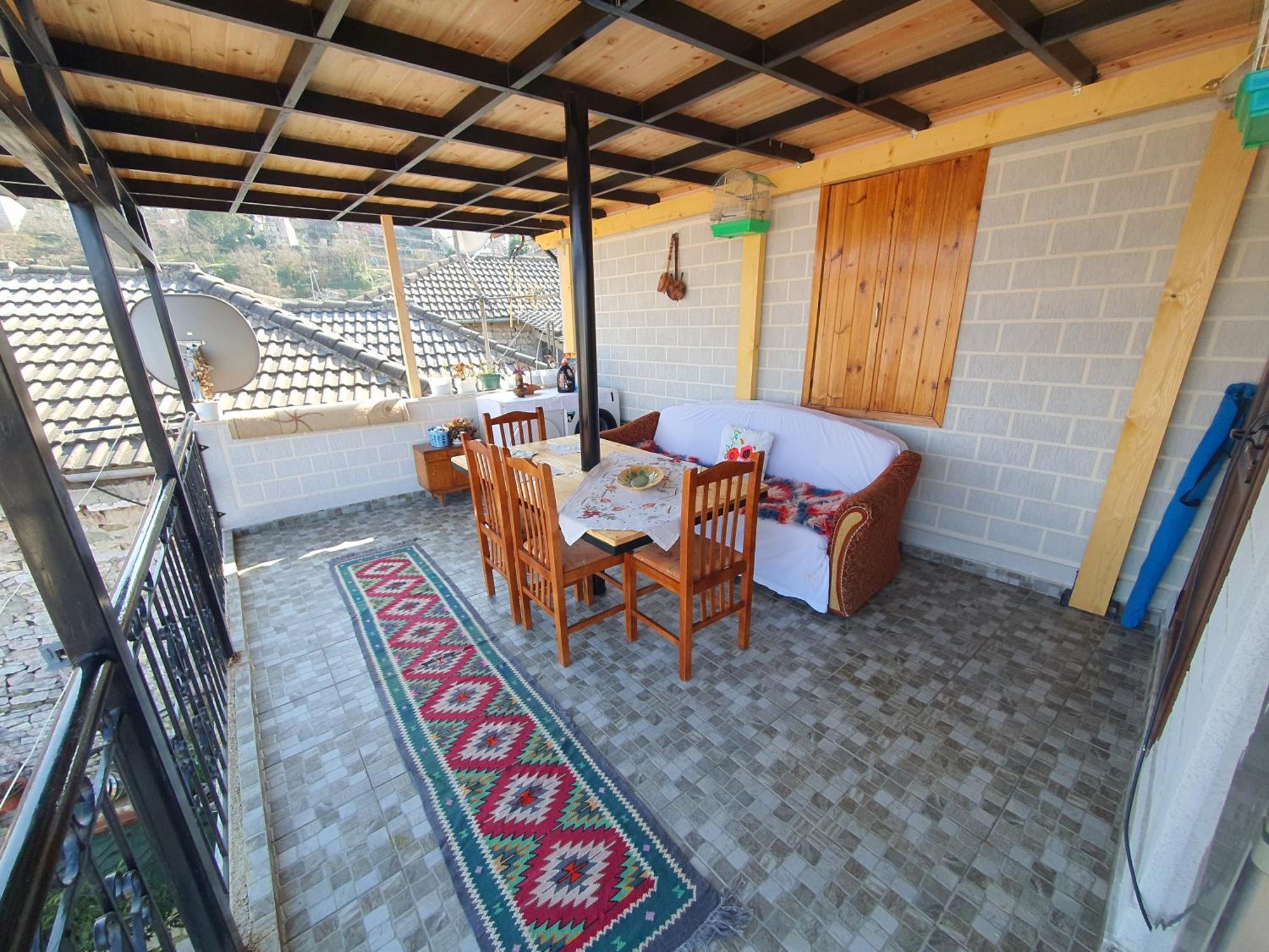 "Mani Guest House" Гирокастра Экстерьер фото